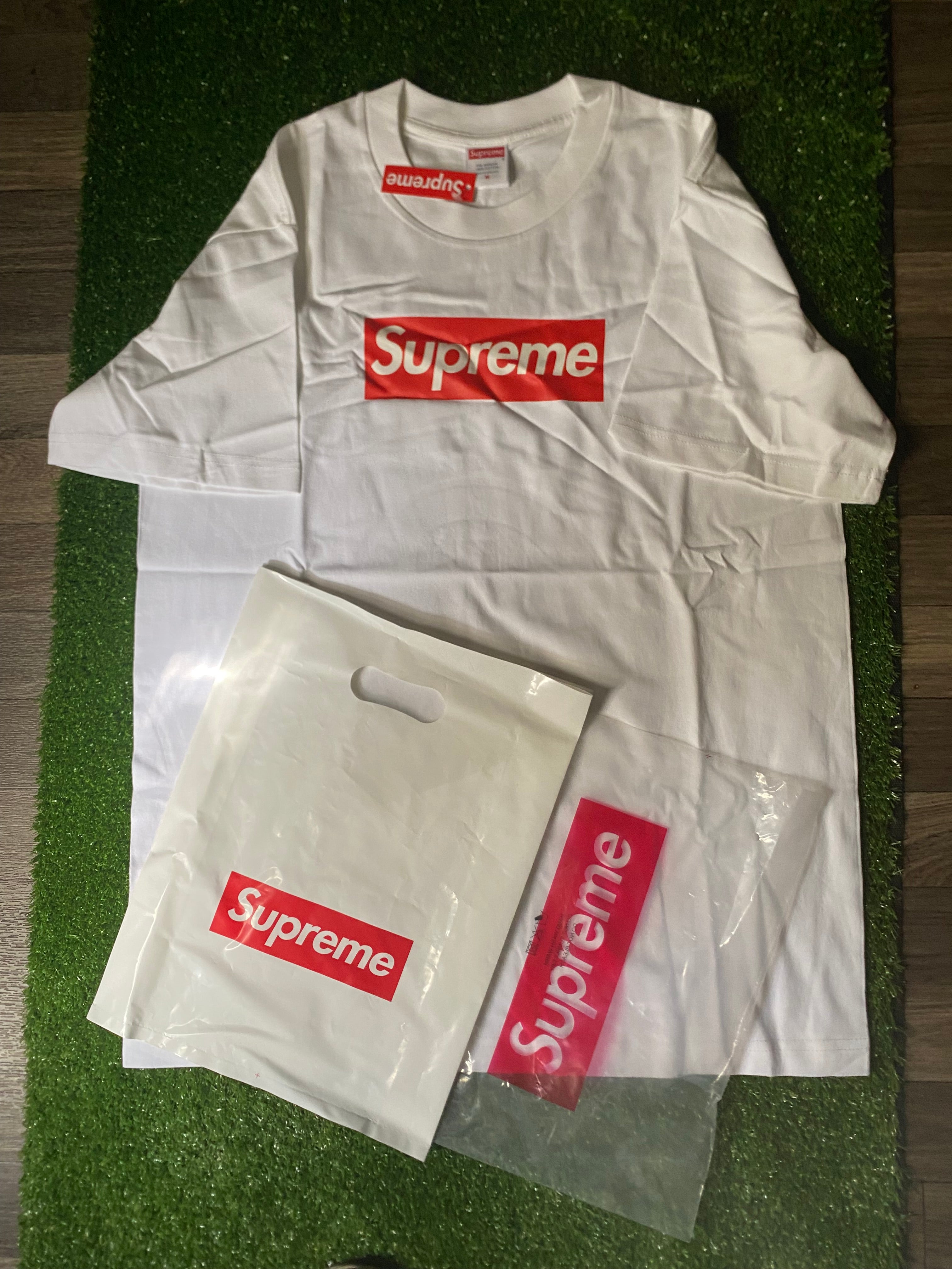 SUPREME T SHIRT
